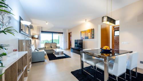 CoolHouses Algarve, Luz 2 bed elegant flat, private pool & garden, SPA facilities, Mar da Luz 19 - Foto 4