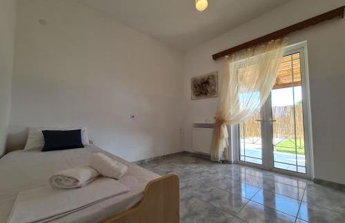 Myrtia Guest House - Photo 32