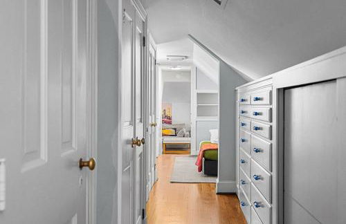 7BR Historic Estate Private Yard Near DC and Old Town - Vassar - Foto 41