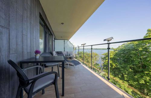 Modern Apartment by the Lake with Parking & Sauna in Zegrze by Noclegi Renters - Foto 23