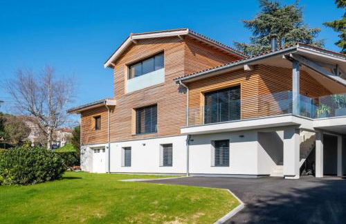 Les Muriers - Stunning wooden modern house - Photo 1