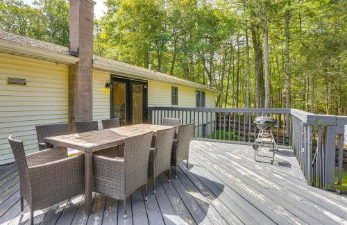 Walk to Mohican Lake: Catskills Getaway w/ Dock! - Foto 3