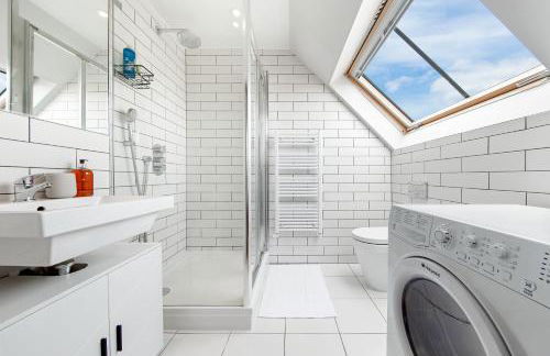 Escape by The River & Bushy Park - Foto 5