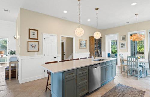 Luxury Renovated Bayview Home w/ Private Pool & Resort Amenities | St. George Island - Foto 18