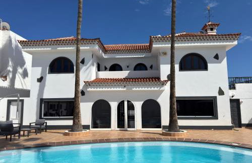 Large Villa in Maspalomas with Huge Private Pool, Jacuzzi & Gym - Foto 20