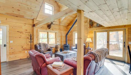 Secluded Cabin with Mtn Views about 33 Mi to Bigfork! - Foto 4