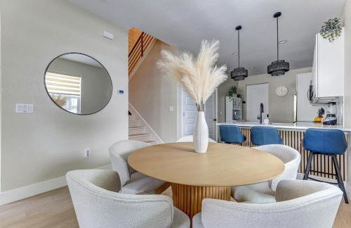 Chic & Spacious 4 Bedroom 3 Full Bathrooms Retreat in West Tampa and Pvt Backyard - Foto 63