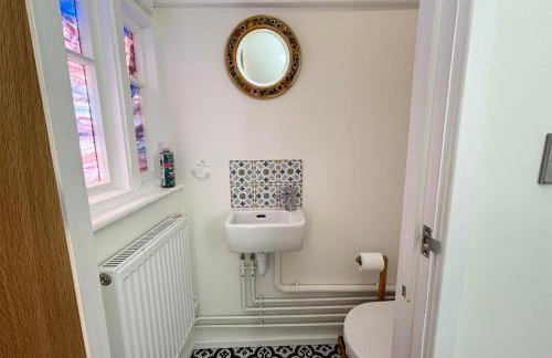 Pandora Cottage Charming Seaside Escape, Newlyn, Sleeps 4 - Photo 37