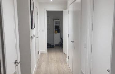 Poplar by Canary Wharf - Photo 1