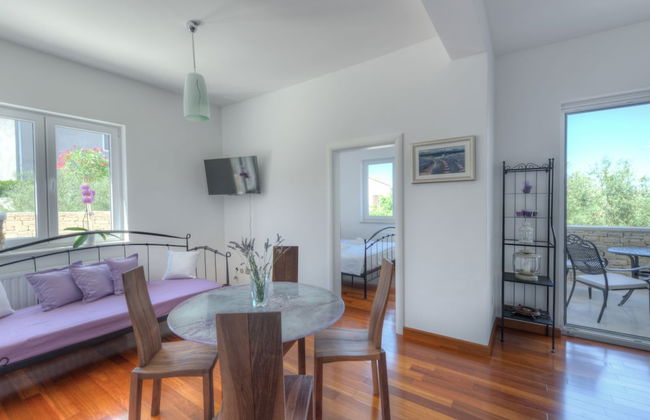 Apartment on Murter With Pool and Jacuzzi - Foto 18