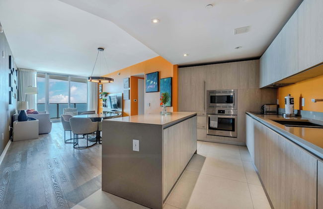 Luxury Living on the Beach w/ Resort Amenities! - Foto 6