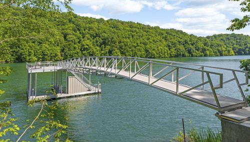 Lakeside Retreat Sleeps 22 Dock Grill Game Room - Foto 4