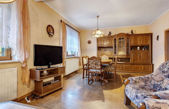 Holiday Home in Thuringia With Private Terrace, use of a Garden and Pool - Photo 28