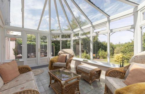 Peaceful 3-Bed Cottage in Eastington, near Stonehouse - Photo 28