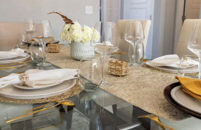 Luxury Modern Home - Livingstone - Photo 9