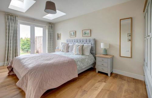 Beautiful Barn Stunning Views Parking & Garden - Photo 1