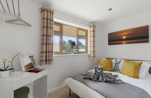 Stunning cottage with hot tub - Photo 8