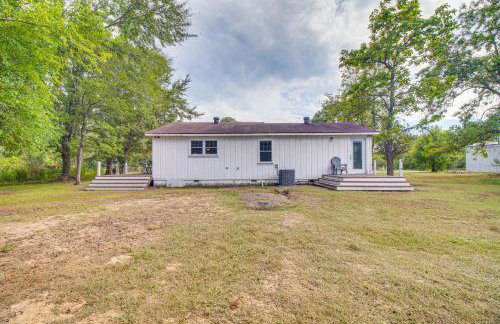 Rural Spiro Getaway with Private Deck! - Foto 22