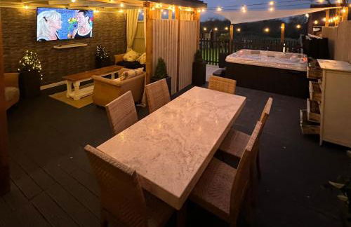 Stunning 5 Bedroom Victorian home with optional hot tub - Foto 7