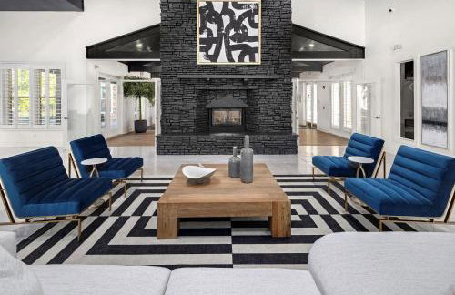 Landing Modern 1BD Game Room Gym - Photo 18