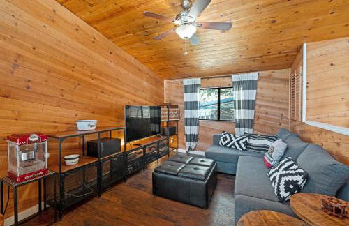 Lakefront, Private dock, ensuite-unit, King bed, Free EV charger, Boat Friendly - Foto 40