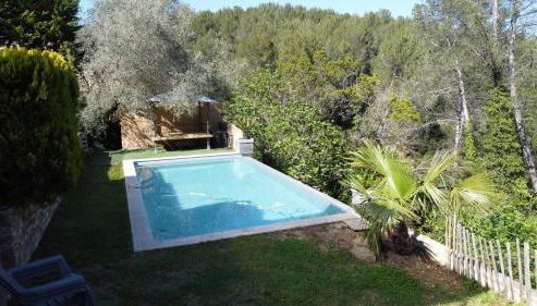 Maison ensoleillée au milieu des pins entre Marseille et Cassis - Foto 3, Garden view