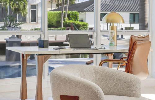 Solara: Waterfront Estate, Pool, Dock, Private Guest Suite - Foto 30