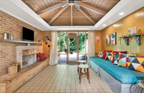 Midcentury Modern - Pool & Hot tub - Retro Retreat - Foto 1