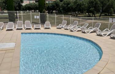 Appartement Climatisé Terrasse et Piscine Le Baptistou - Foto 13