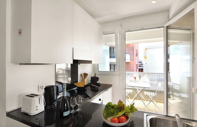 Santi Apartment Few Min From Lake - Photo 5