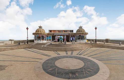 Coastal Apartment with Sea View 2 Minutes from Beach and Town Center - Foto 10