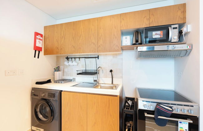 Bloomfields Premium STU Canal View - Photo 6