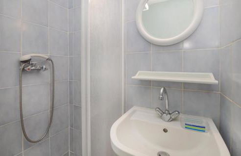 2 Bedroom Cozy Apartment In Pietranera - Foto 19