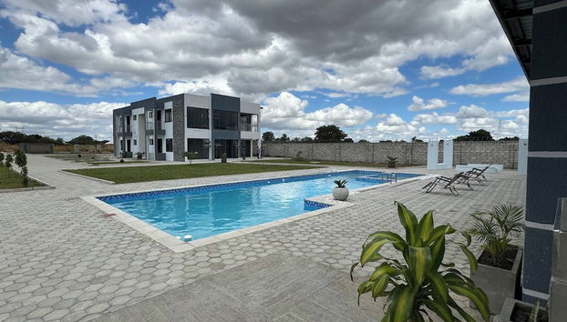 Luxurious Motherland Apartments - Foto 5, Piscina