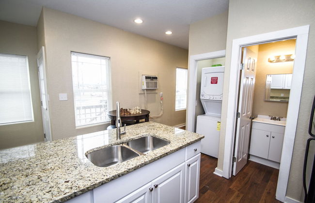 Renovated 2BR Near Downtown SA - Foto 10