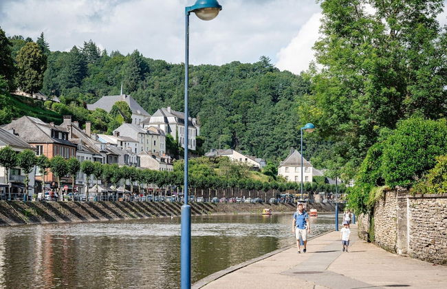 Villa Steps From Castle - Photo 39