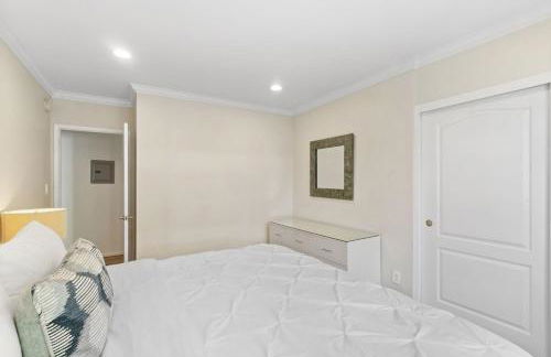 The Andalusite - Oceanfront Steps from the Sand - Foto 14