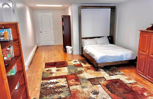 Newly Remodeled spacious units, minutes from mountains, inlet, downtown and airport - Photo 38