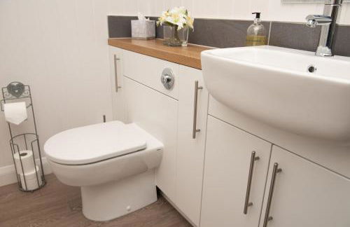 Super King Lodge-Sleeps 2-HotTub-Sea View - Foto 23