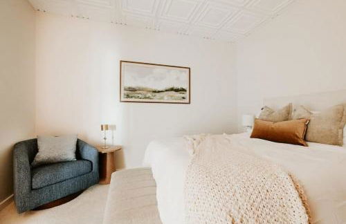 Timeless Modern Luxury at Bellerive on the River - Photo 28