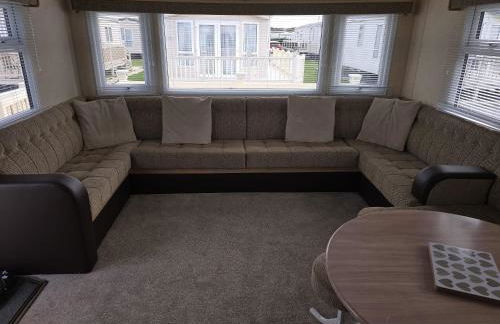 PG69 Golden Palm 8 Berth Caravan with Decking - Foto 3