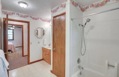 Family Home w/ Game Room! 1 Mi to Dale Hollow Lake - Foto 18