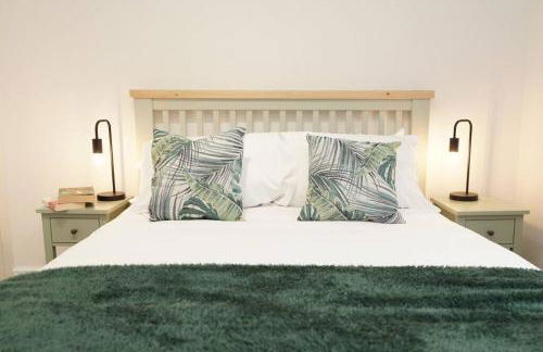 Newly Renovated Modern 4 Bed 3 Bath Apartment London - Foto 49