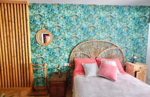 GATU PREMIUM Villa Lurberri piscina privada, 4 dormitorios, 2 baños, parking , jardines, " Preferente mayores de 25 años y familias " ín y barbacoa - Foto 4