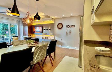 Lindo e aconchegante com lareira cond c/ piscina - Foto 8