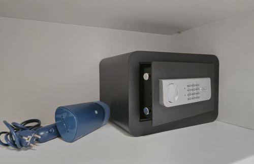 Apartment M - Self Check-In - Photo 15