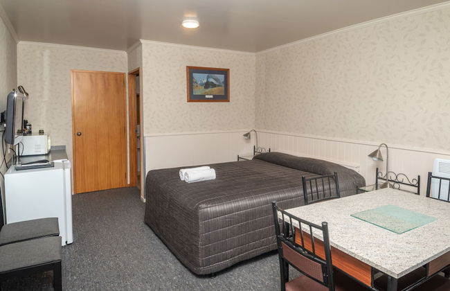 Te Anau Top 10 Holiday Park - Photo 7