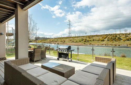 Lakeside property with spa access on a nature reserve Overton Island 11 OI11 - Photo 25