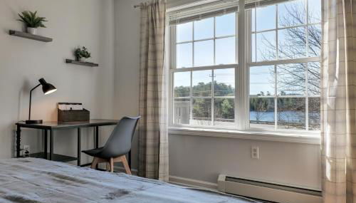 3 BR Private Pondside View New Reno [Moose Lodge] - Foto 5