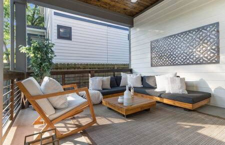 The Maple House - Huge Backyard & Mins to Broadway - Foto 13